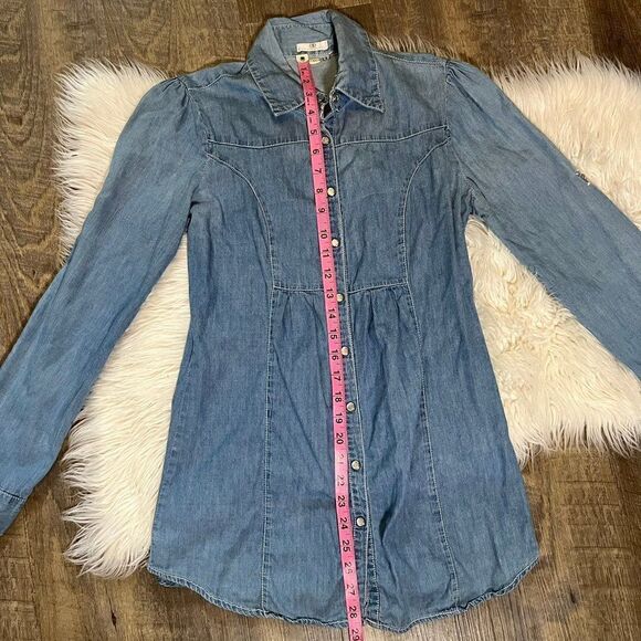 Chambray Long Sleeved Pearl Snap Denim Top Small - Picture 6 of 9